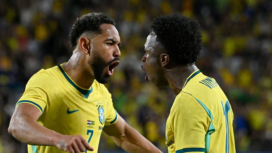 Matheus Cunha, Vinicius Jr