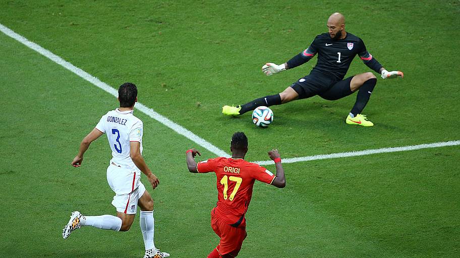 Tim Howard, Divock Origi