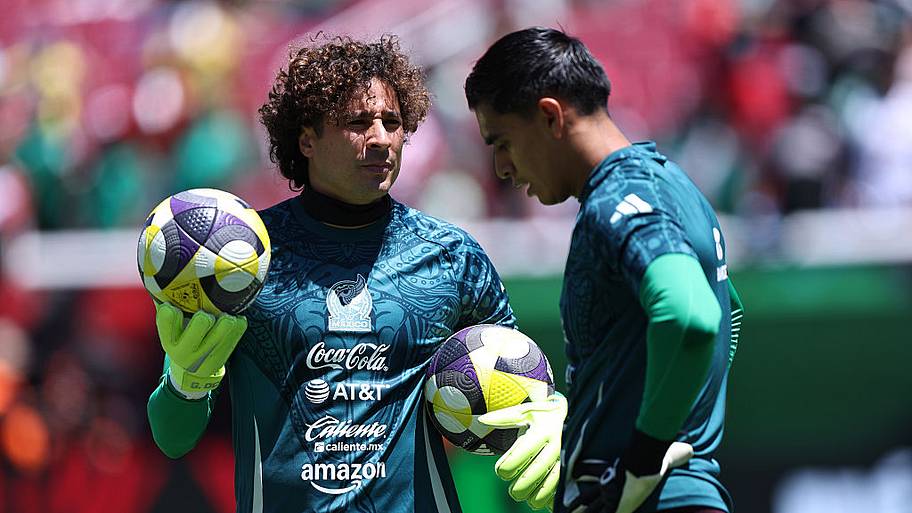 Guillermo Ochoa, Raúl Rangel
