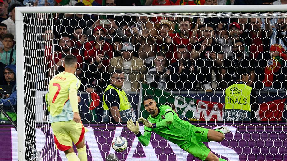 Álvaro Morata misses a penalty for Spain.