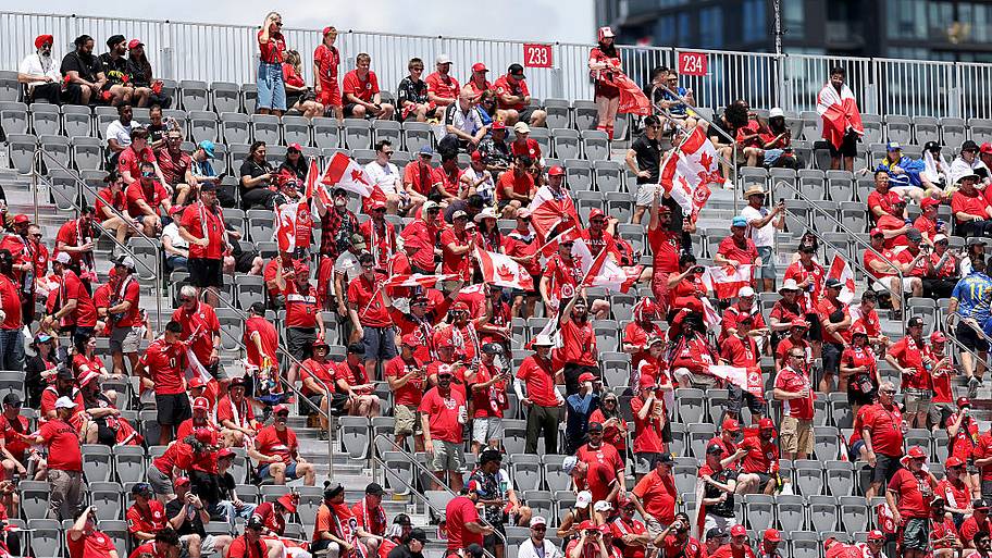 Canada fans