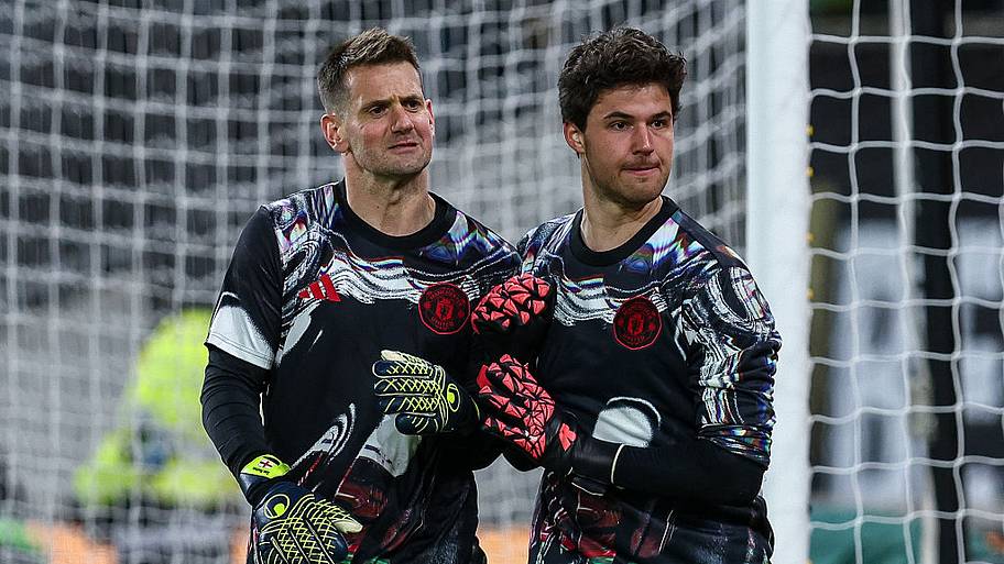 Tom Heaton, Senne Lammens