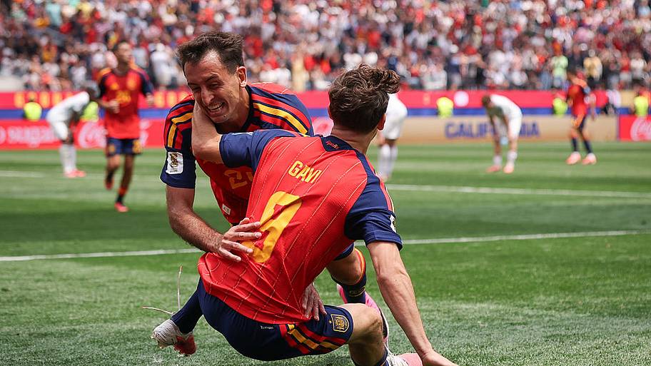 Gavi, Mikel Oyarzabal