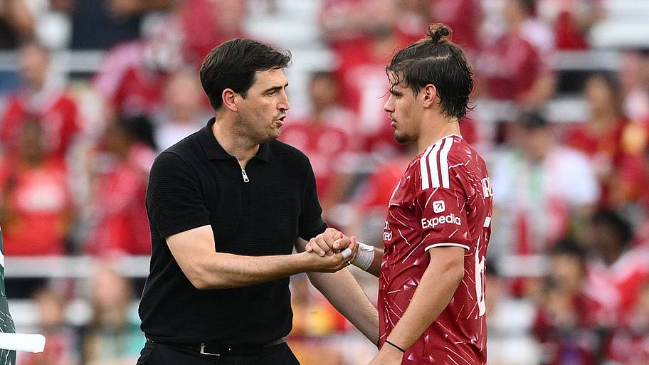 Andoni Iraola, Milos Kerkez