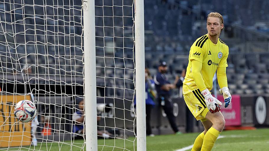 brady watching ball go in the net