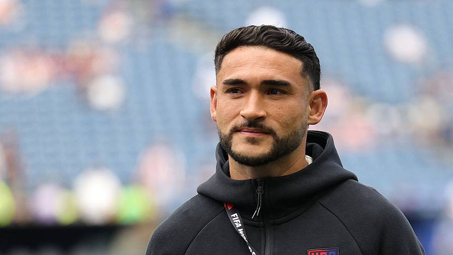 roldan smiling