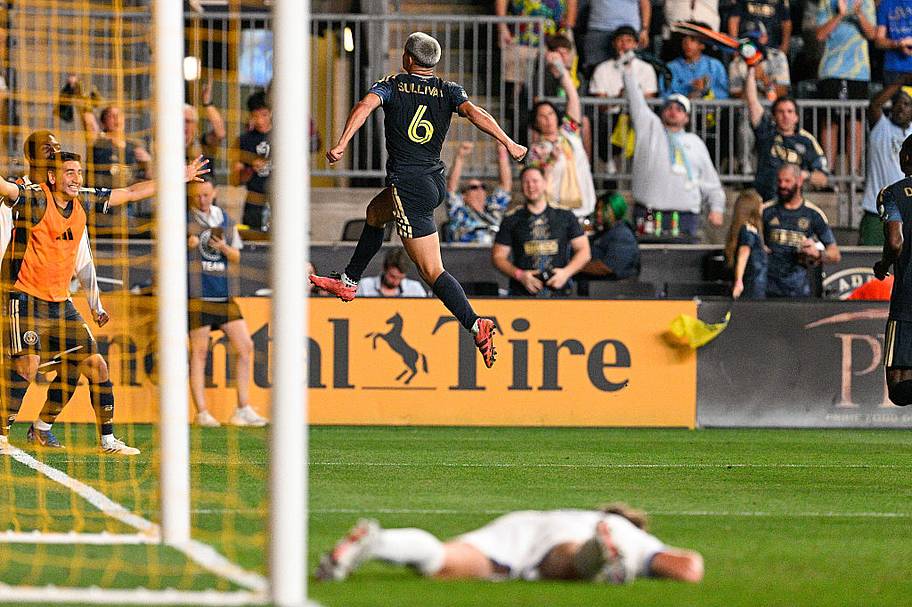 Sullivan celebrating goal