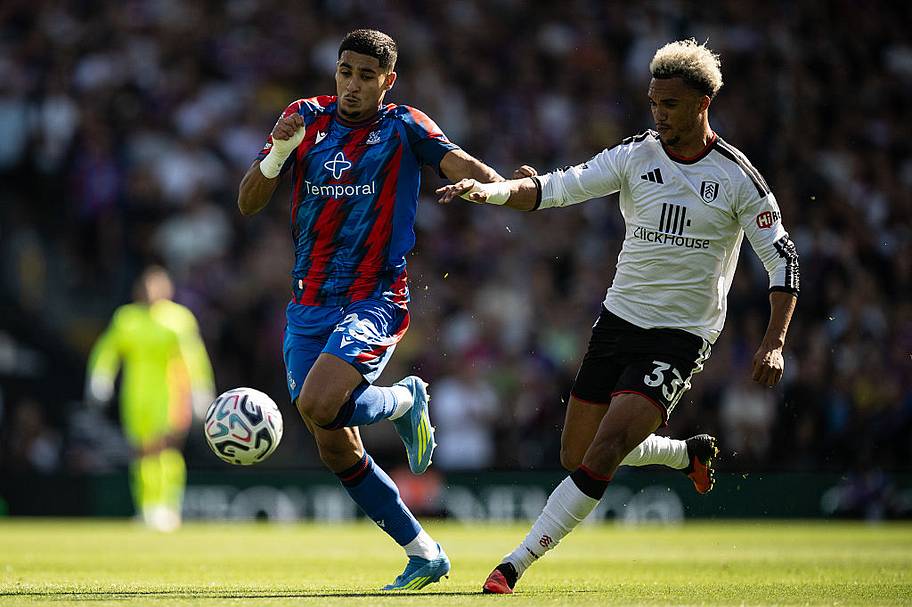 robinson fighting for ball