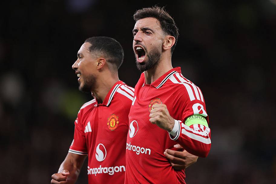 Bruno Fernandes celebrates