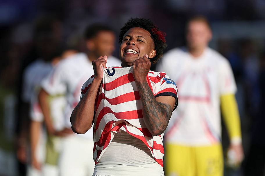 mckennie celebrating