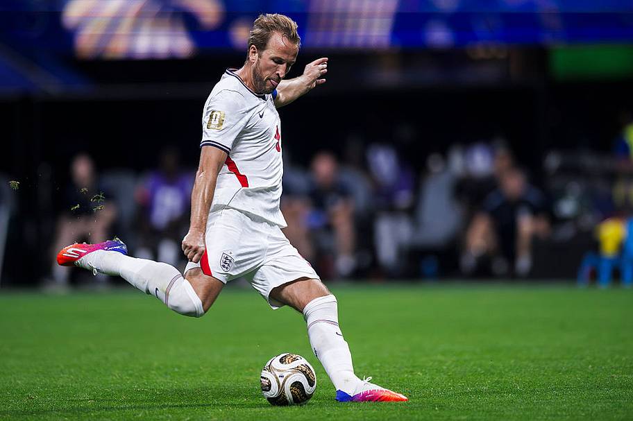 Harry Kane takes a penalty