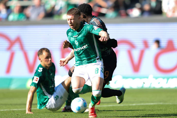 SV Werder Bremen v FC Bayern München - Bundesliga