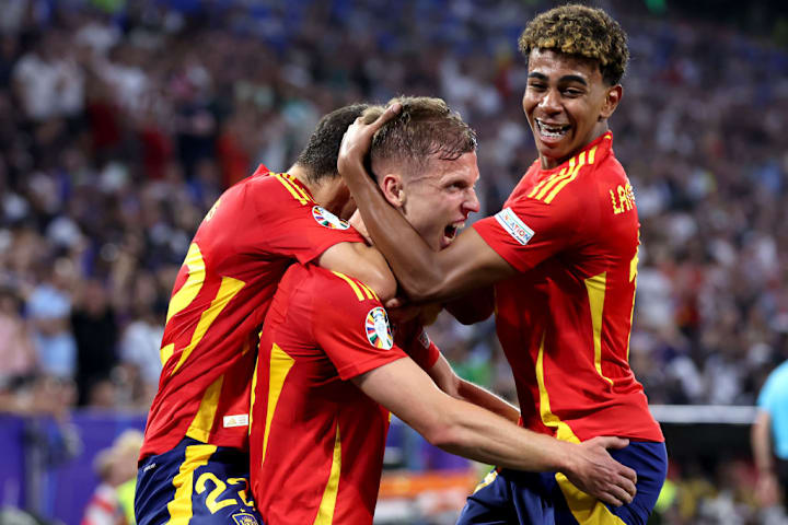Dani Olmo, Lamine Yamal