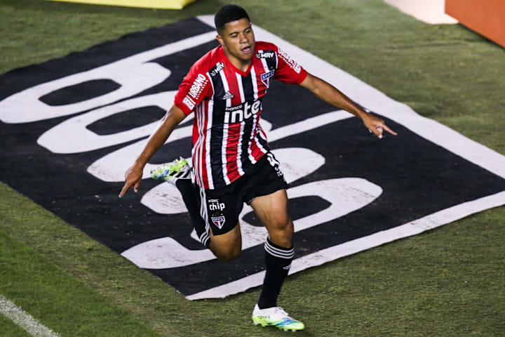 São Paulo recebe ofertas e Gabriel Sara pode ir para a Europa.