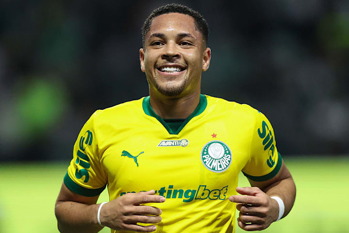 Vitor Roque