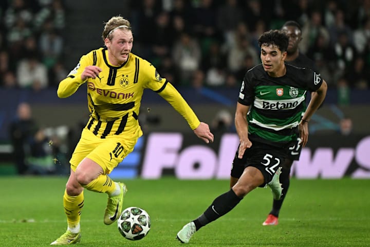 Sporting Clube de Portugal v Borussia Dortmund - UEFA Champions League 2024/25 League Knockout Play-off First Leg