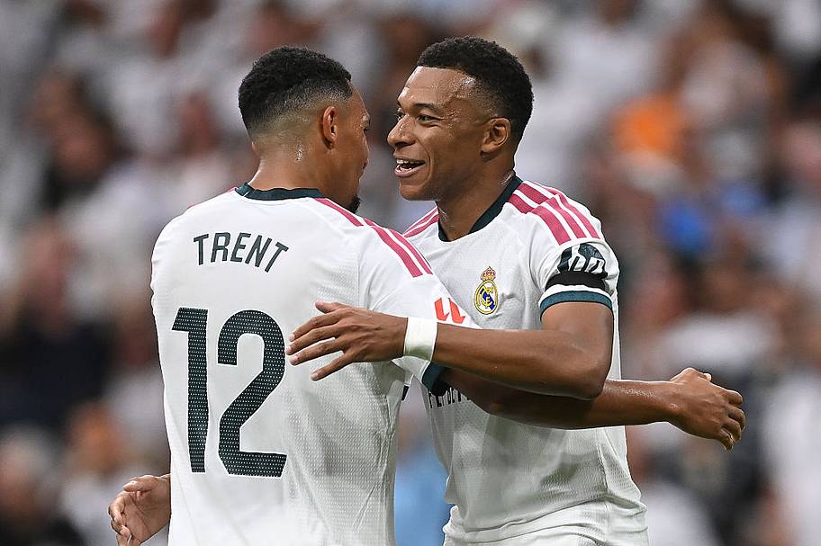 Trent Alexander-Arnold and Kylian Mbappé