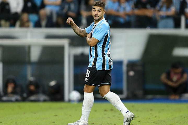 Gremio v Internacional - Brasileirao 2025