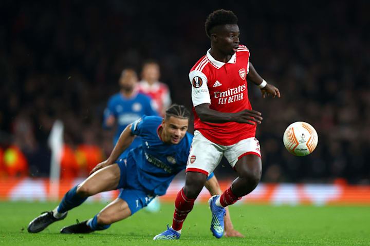 Amadou Onana, Bukayo Saka