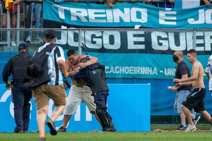 FBL-BRA-GREMIO-PALMEIRAS-FANS