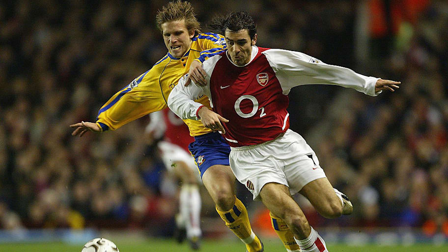 Arsenal's Roberto Pires