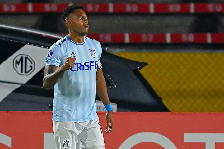 FBL-SUDAMERICANA-CATOLICAECU-DEFENSA