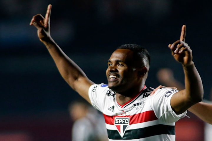 Nikão, meia do São Paulo