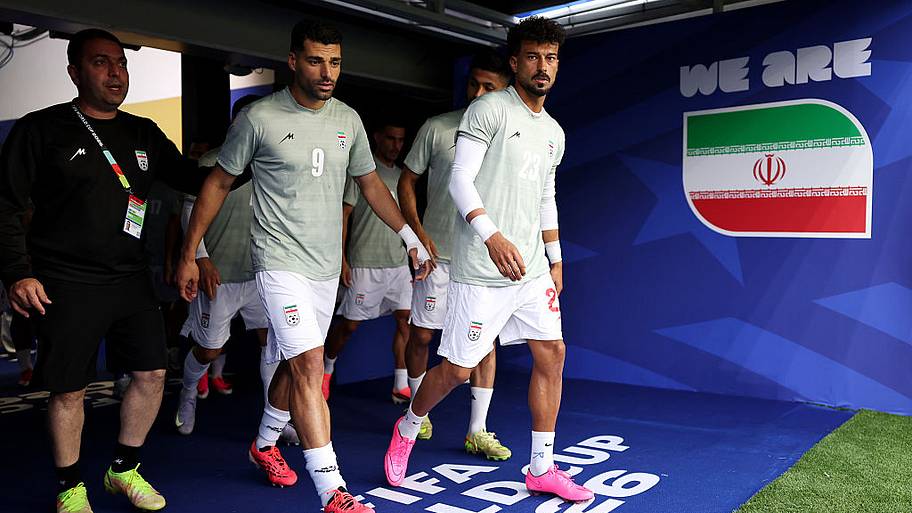 Iran player enter the field