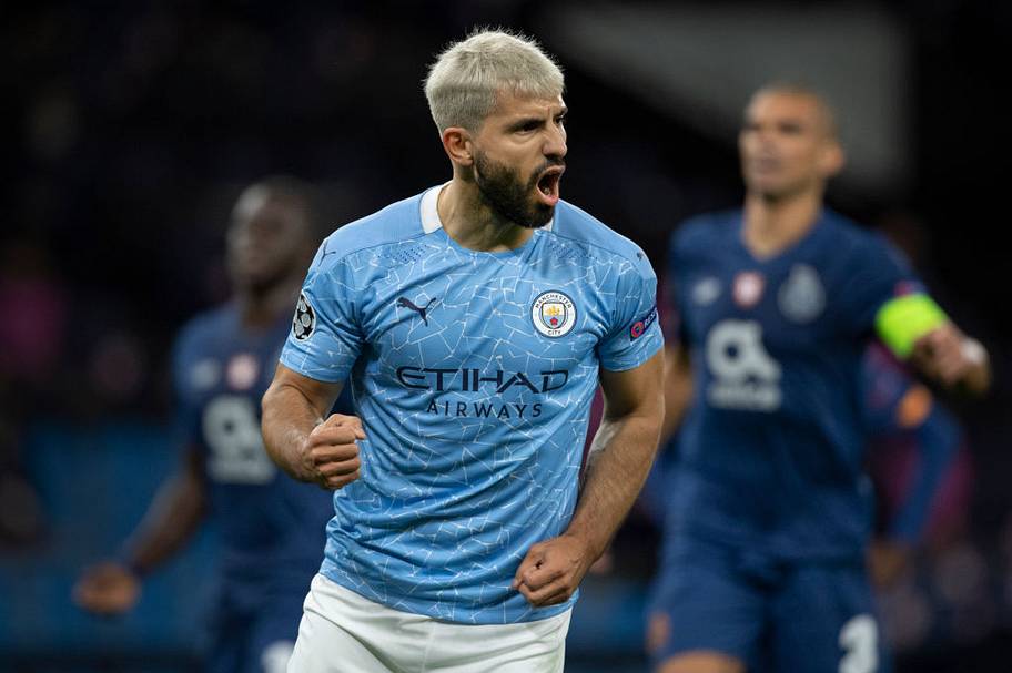 Sergio Agüero in action for Man City, 2020.