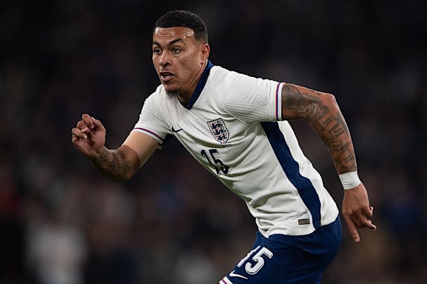 มอร์แกน โรเจอร์ส เล่นให้ทีมชาติอังกฤษ