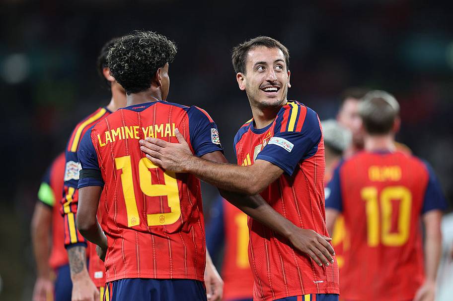 Lamine Yamal, Mikel Oyarzabal