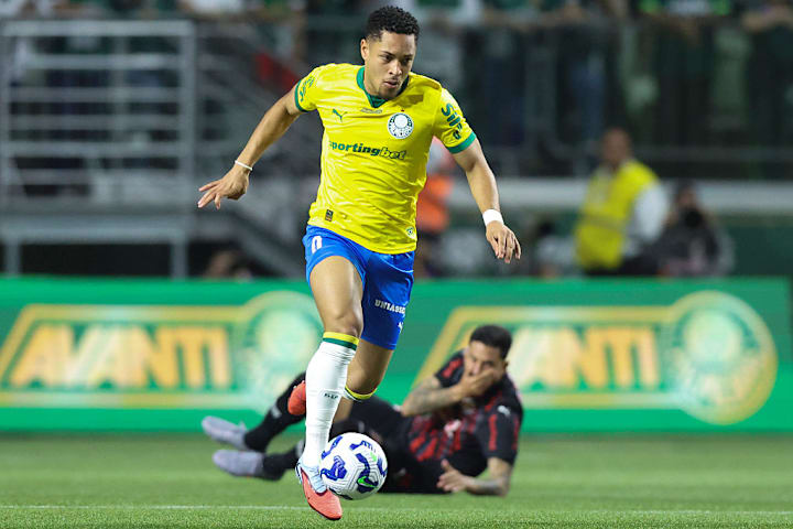 Vitor Roque
