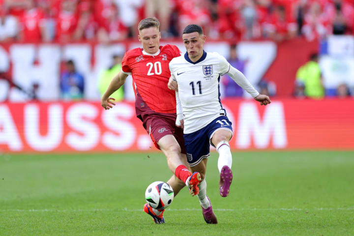 Phil Foden, Michel Aebischer