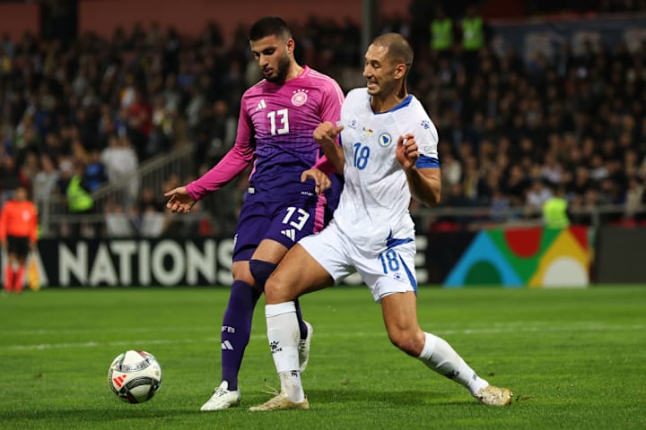 Deniz Undav, Nikola Katic