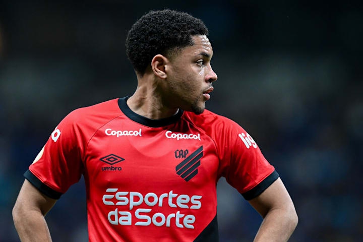 Vitor Roque