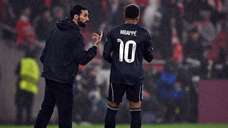 Álvaro Arbeloa, Kylian Mbappé 