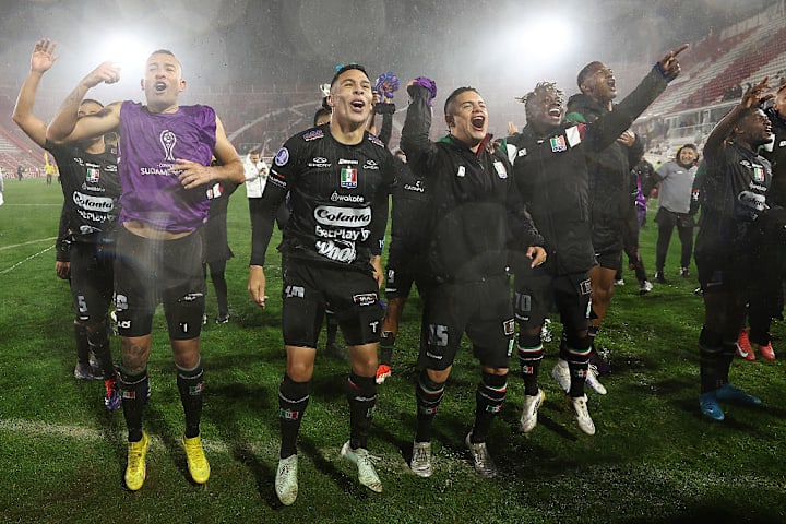 FBL-SUDAMERICANA-HURACAN-ONCECALDAS