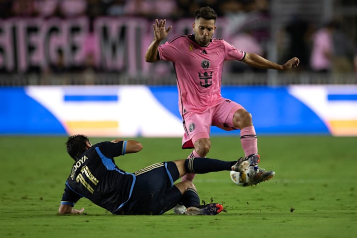 Jordi Alba, Alejandro Bedoya