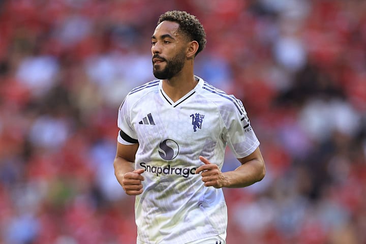 Matheus Cunha schon im neuen Trikot von Man United