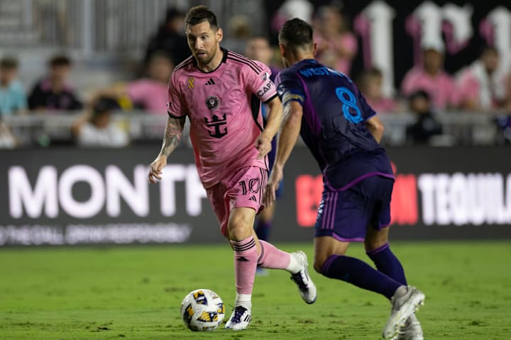 Lionel Messi, Ashley Westwood