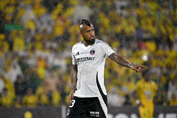 FBL-LIBERTADORES-BUCARAMANGA-COLOCOLO