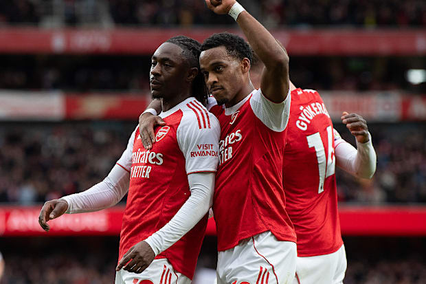 埃贝雷奇，于里安·廷伯