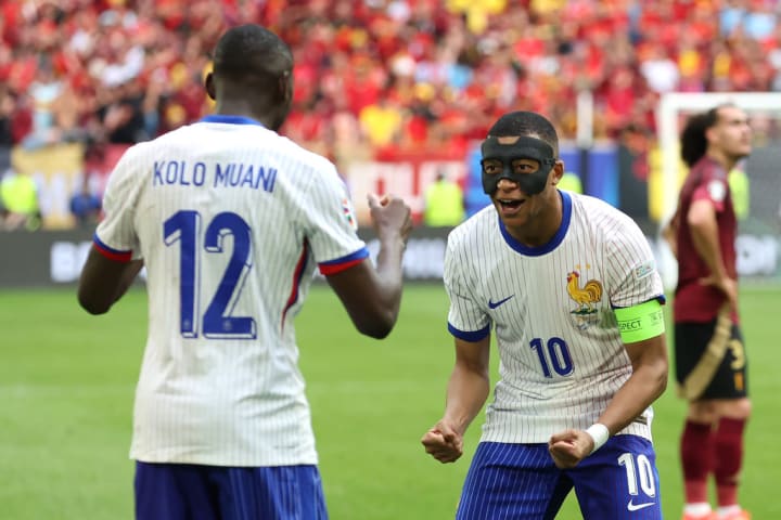 Randal Kolo Muani, Kylian Mbappe