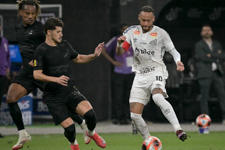 FBL-BRA-CORINTHIANS-SANTOS