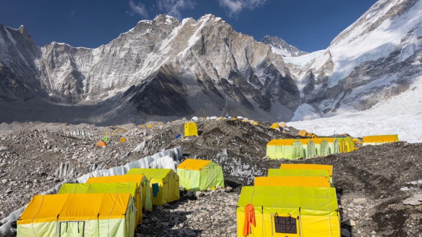 Nepal Reviews Stricter Everest Climbing Regulations