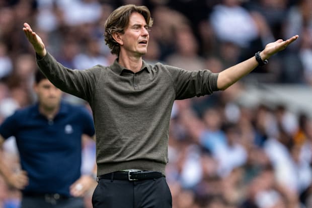 โธมัส แฟรงค์ กางแขนออก โธมัส แฟรงค์ กางแขนออก