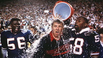 Giants head coach Bill Parcells gets doused with  Gatorade with  linebackers Lawrence Taylor, left, and Carl Banks, right, after the 20-19 win over the Bills in Superbowl XXV in Tampa, Fla. on Jan. 27, 1991

Xxx Parcells S Fbn Fl