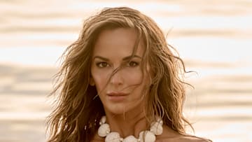 Jena Sims was photographed by Yu Tsai in Mexico. 