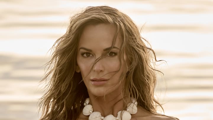 Jena Sims was photographed by Yu Tsai in Mexico. 