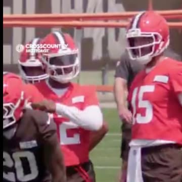 Shedeur Sanders and Joe Flacco talk at Browns camp.